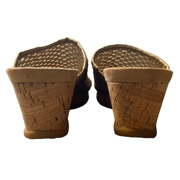 BARETRAPS - THE FLOSSY WEDGE SANDAL- NWT - SIZE 8.5 - METALLIC COLOR - S3 - Picture 15 of 15